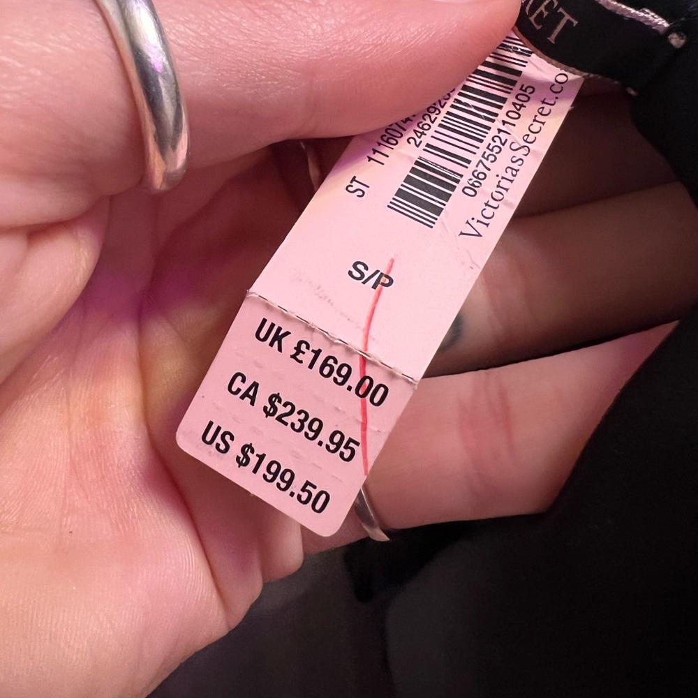 Victoria’s Secret Robe - Picture 6 of 6